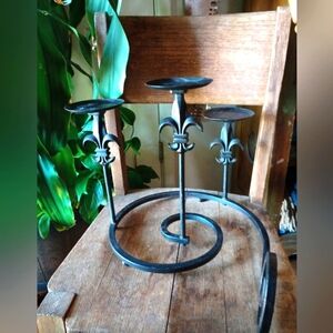 Elegant Vintage Black Wrought Iron Candle Holder With Fleur De Lis